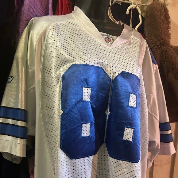 Football Jerseys (2) - Picture 3 of 5